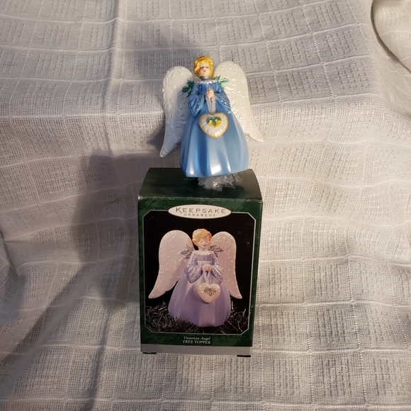 HALLMARK Ornament Victorian Angel tree topper - Picture 1 of 4